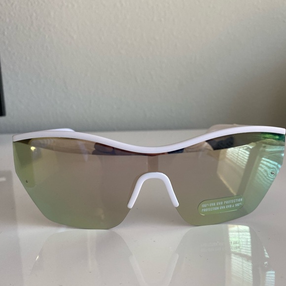 NWT OFFLINE By Aerie SportStar Polarized Sunglasses - Picture 7 of 10